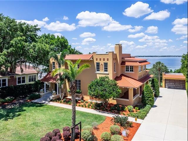 1831 Lakeview Drive